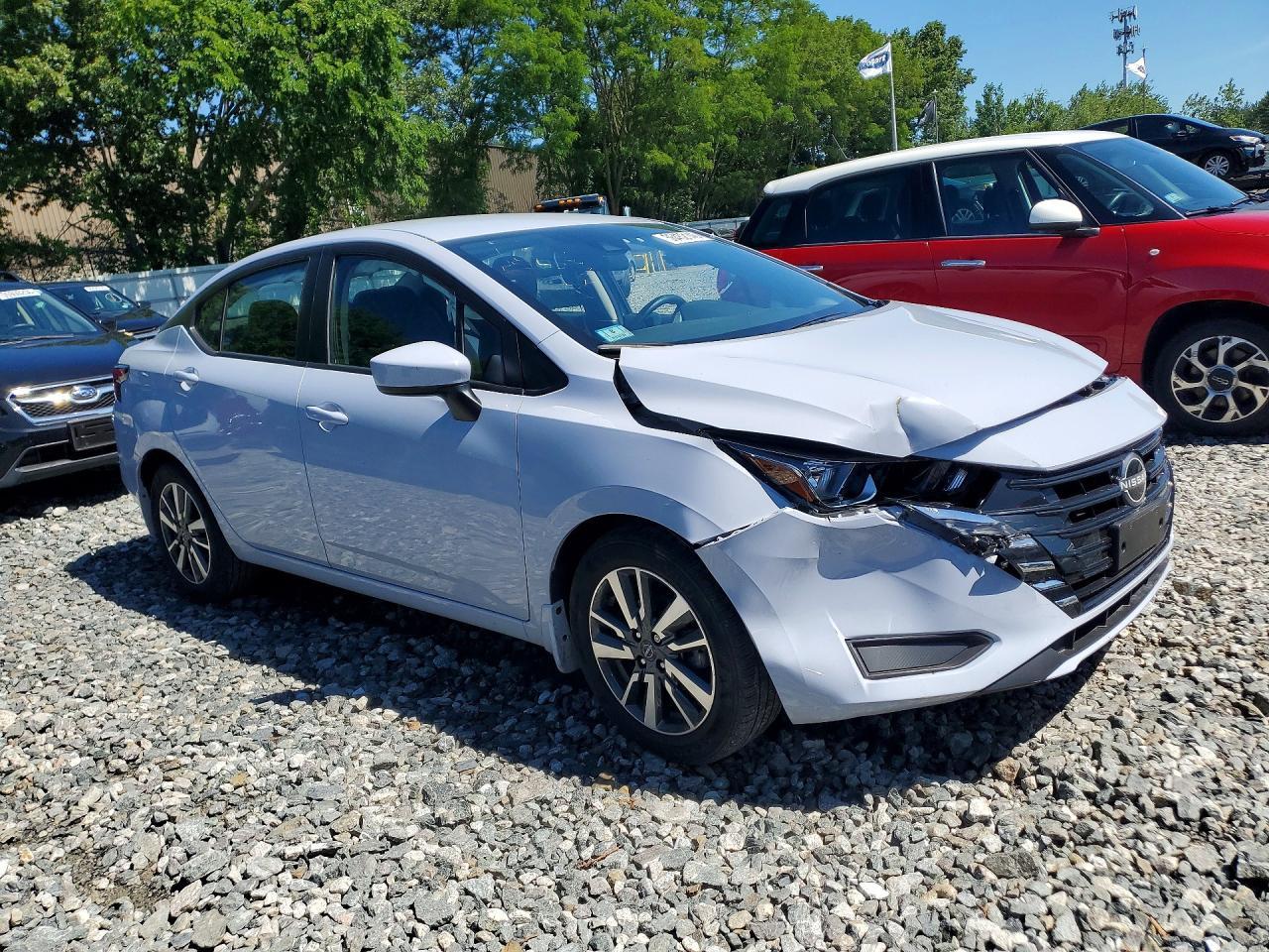 2024 Nissan Versa Sv - Image 4