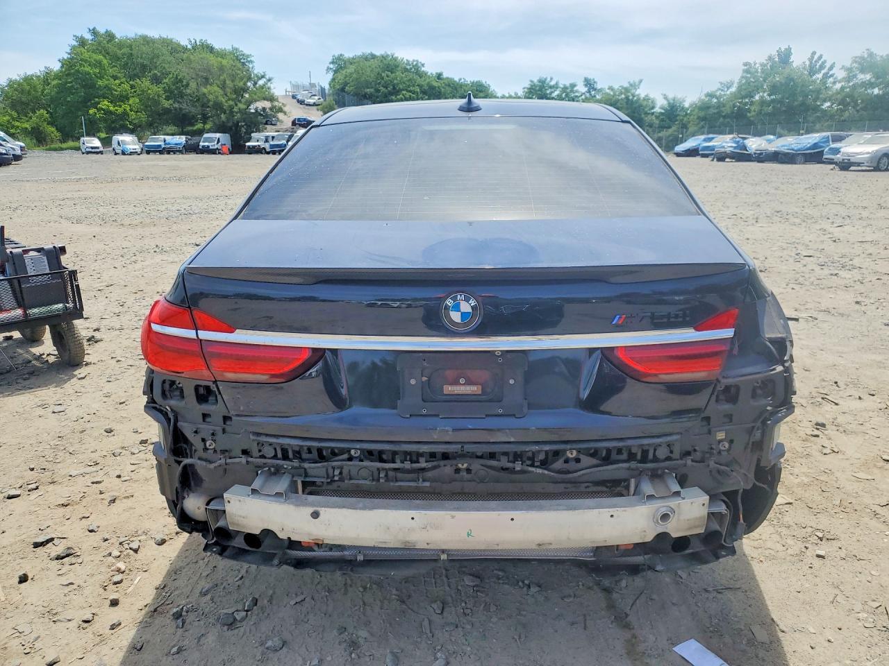 2016 BMW 750 I - Фото 6