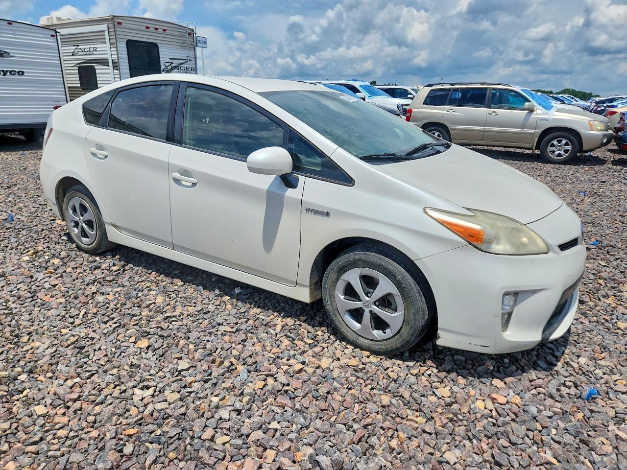 2013 Toyota Prius Two - Image 4