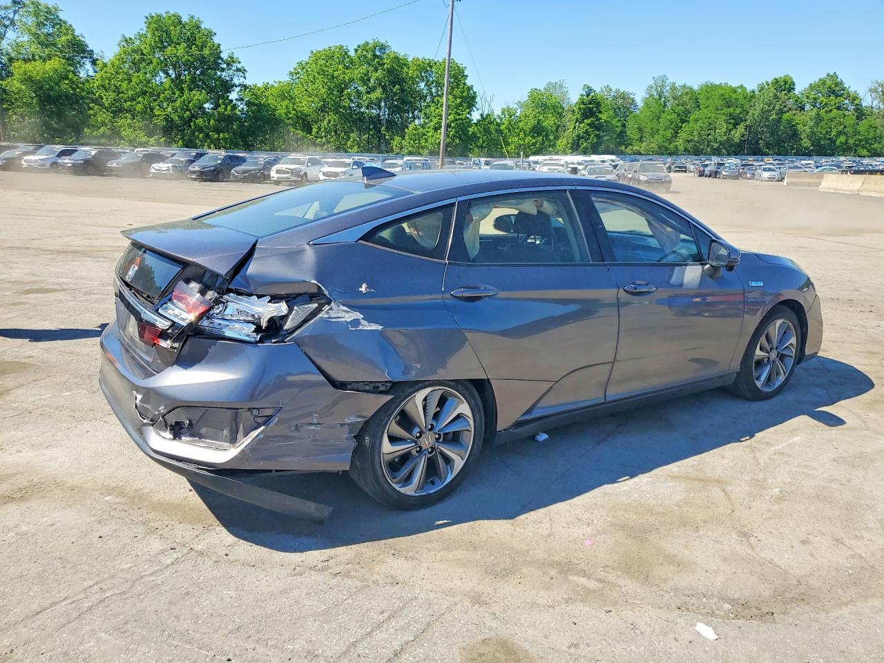 2018 Honda Clarity Touring - Image 3