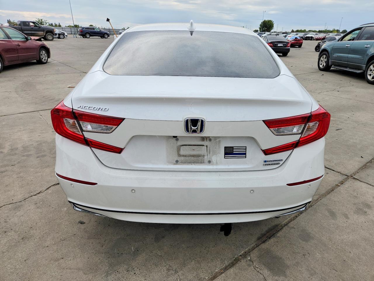 2022 Honda Accord Touring Hybrid - Image 6