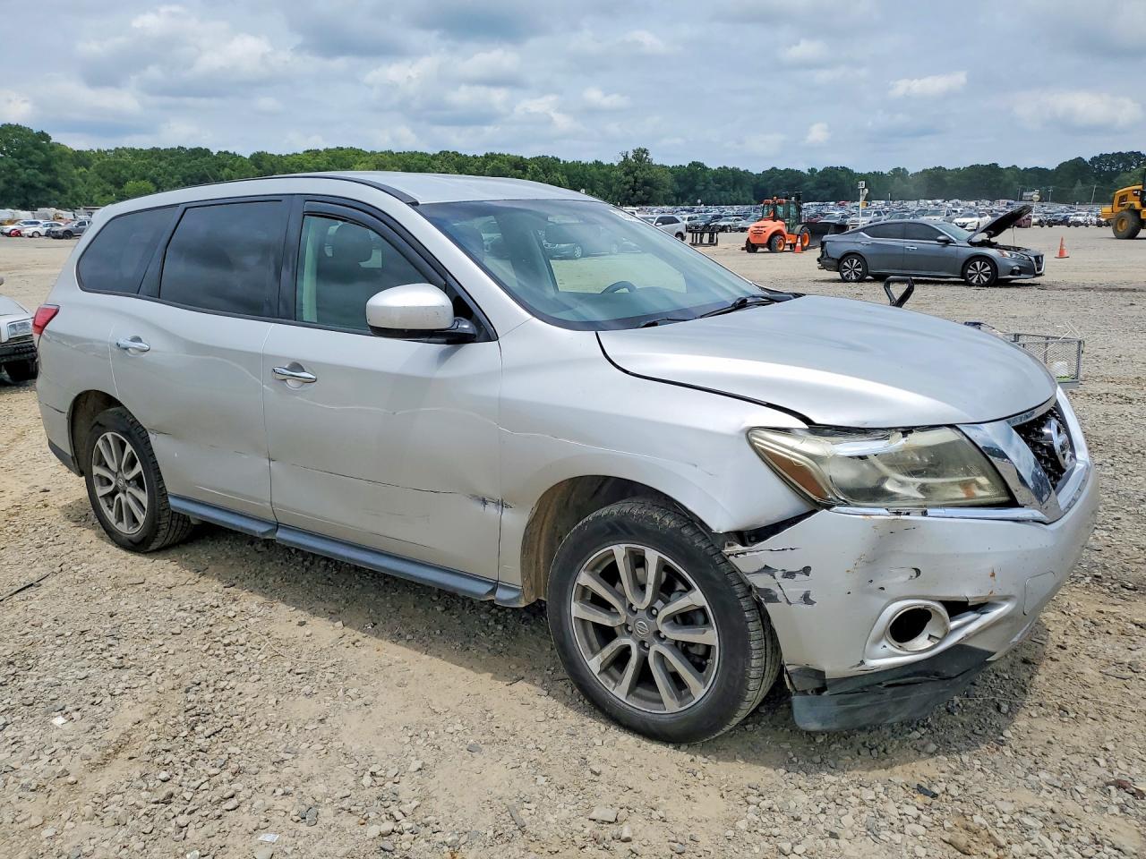 2015 Nissan Pathfinder S - Фото 4