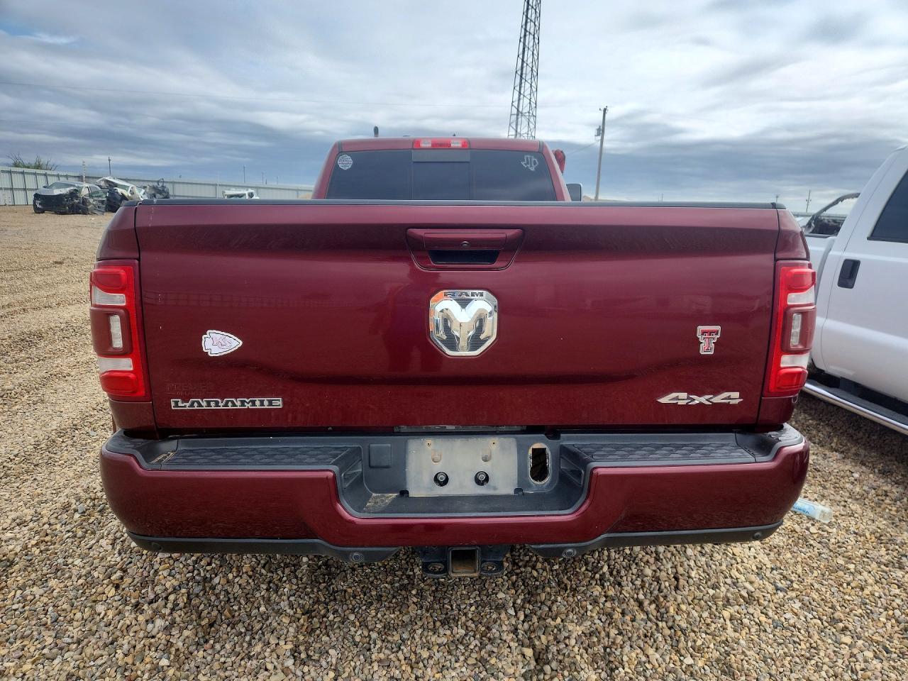 2021 Ram 3500 Laramie - Фото 6
