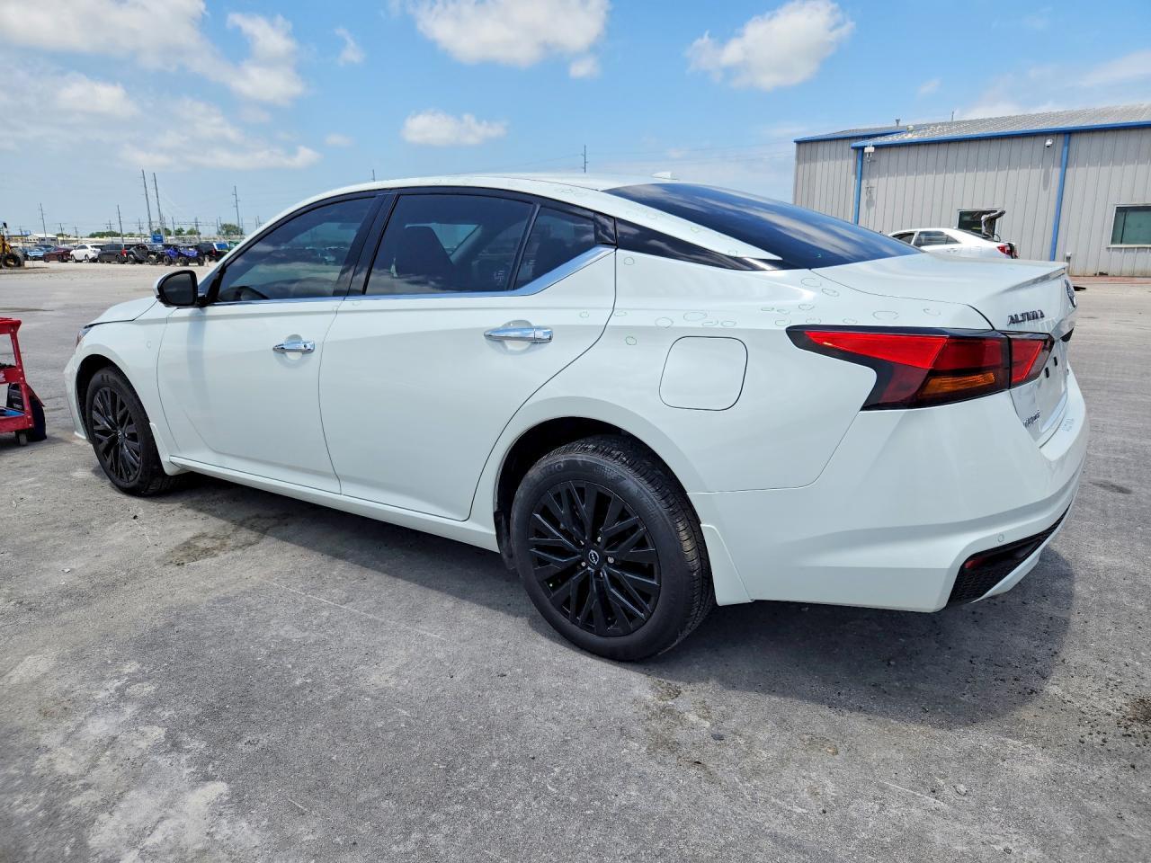 2025 Nissan Altima Sl - Фото 2