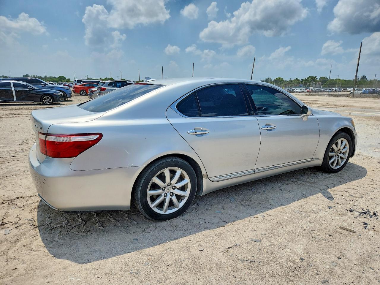 2008 Lexus Ls 460 - Image 3