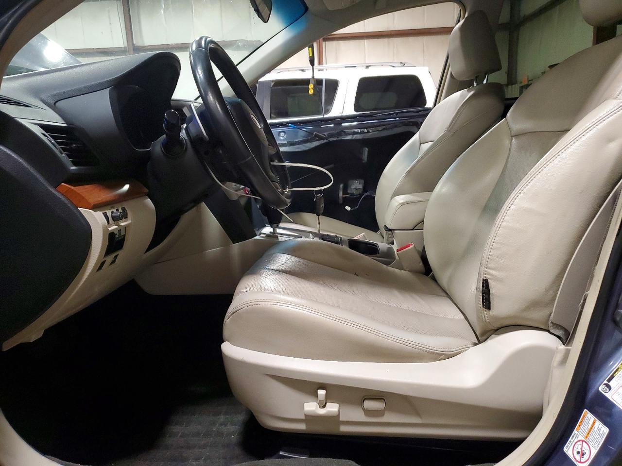 2014 Subaru Outback 3.6R Limited - Image 7