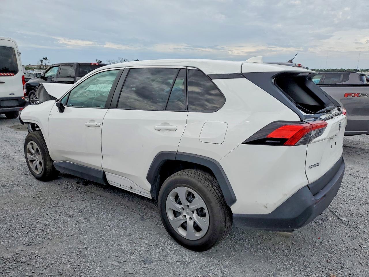 2024 Toyota Rav4 Le - Фото 2