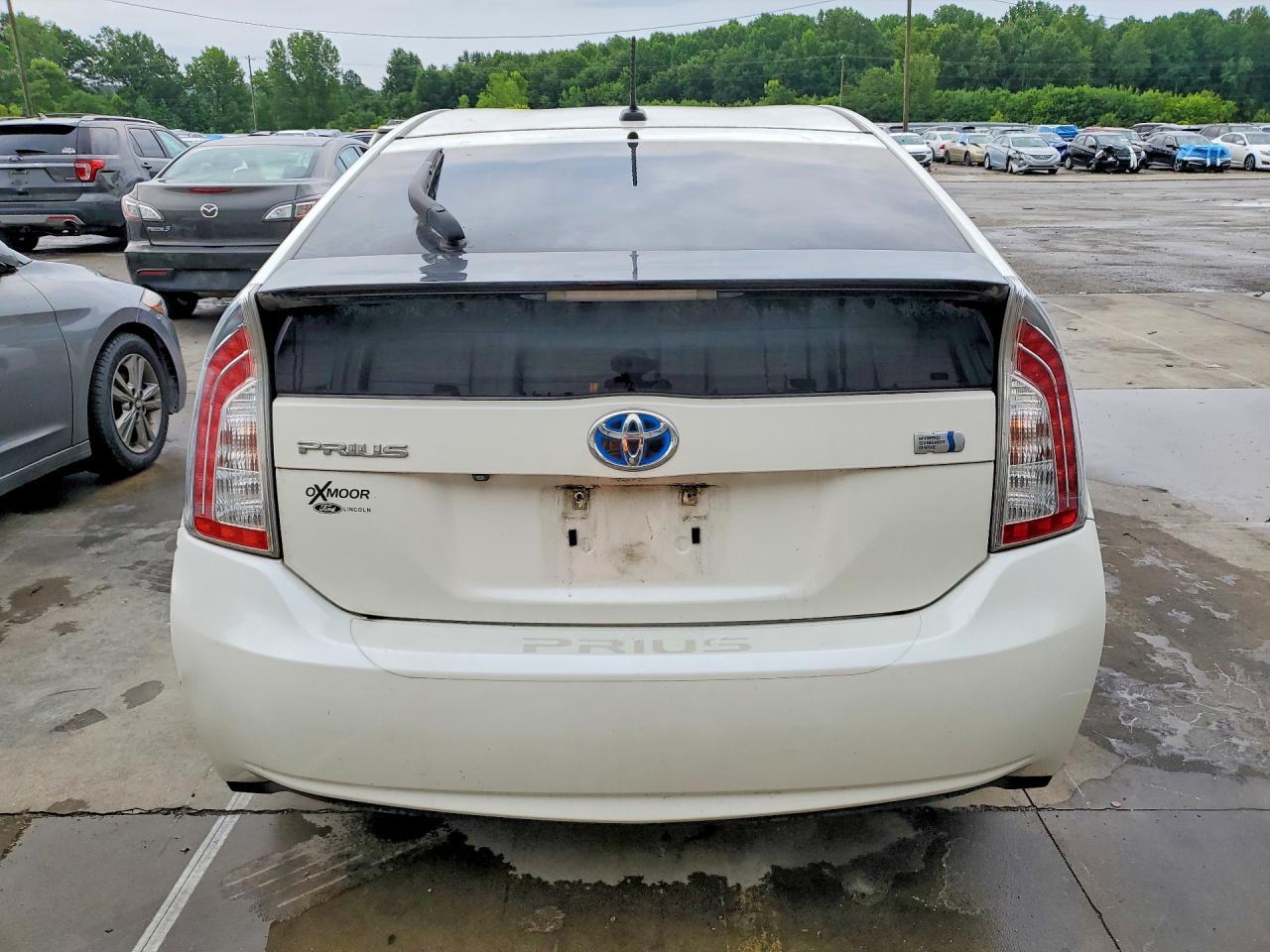 2013 Toyota Prius Three - Image 6