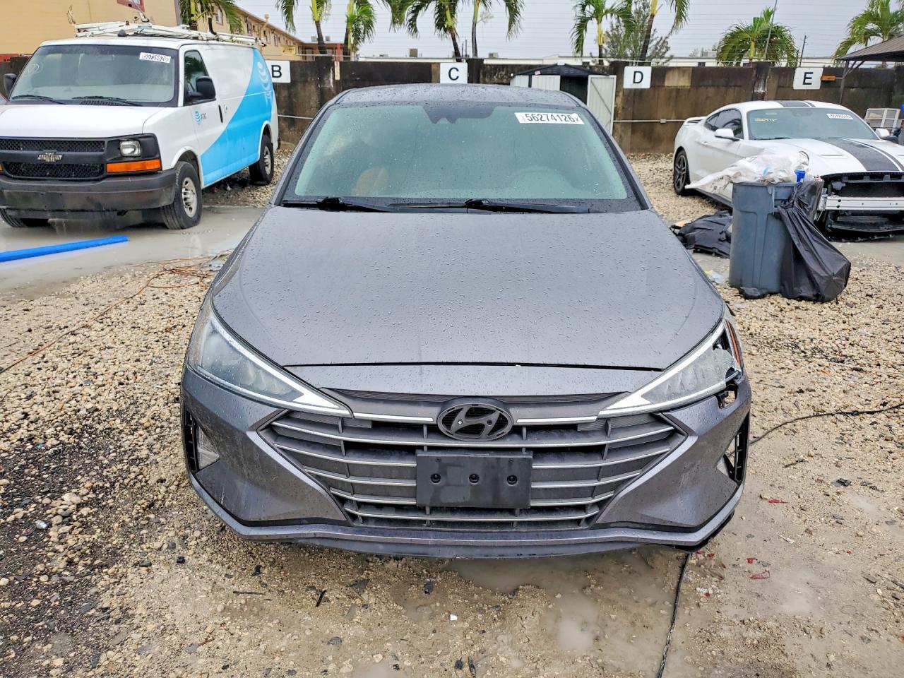 2020 Hyundai Elantra Sel - Фото 5