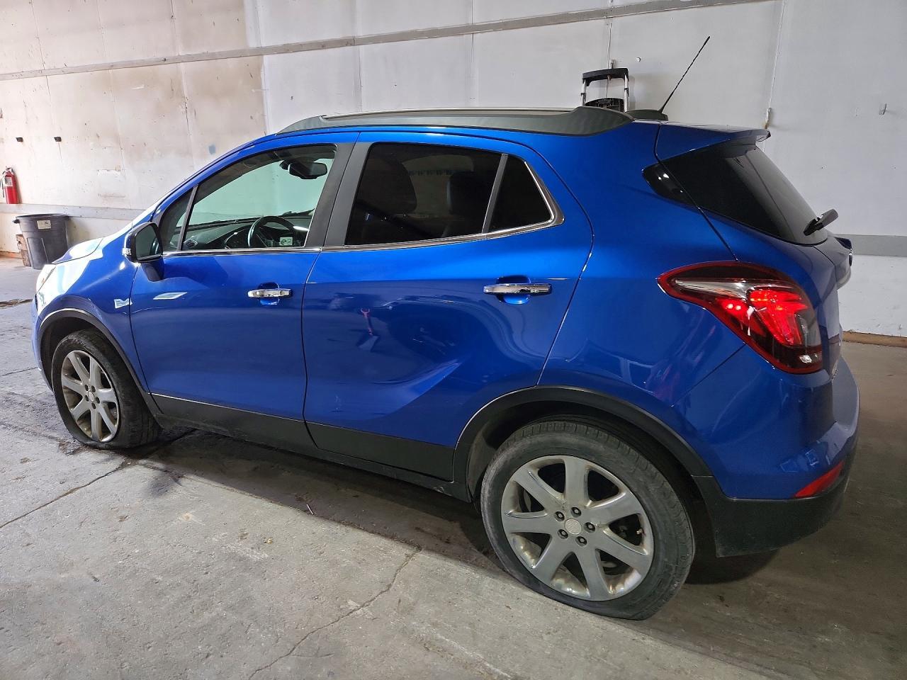 2017 Buick Encore Essence - Фото 2