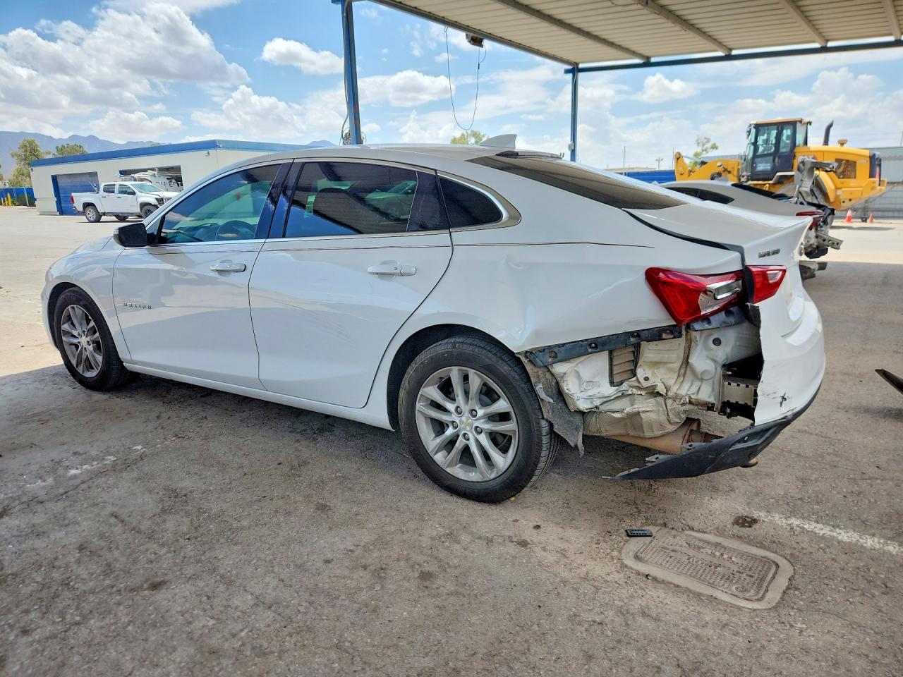 2018 Chevrolet Malibu Lt - Image 2