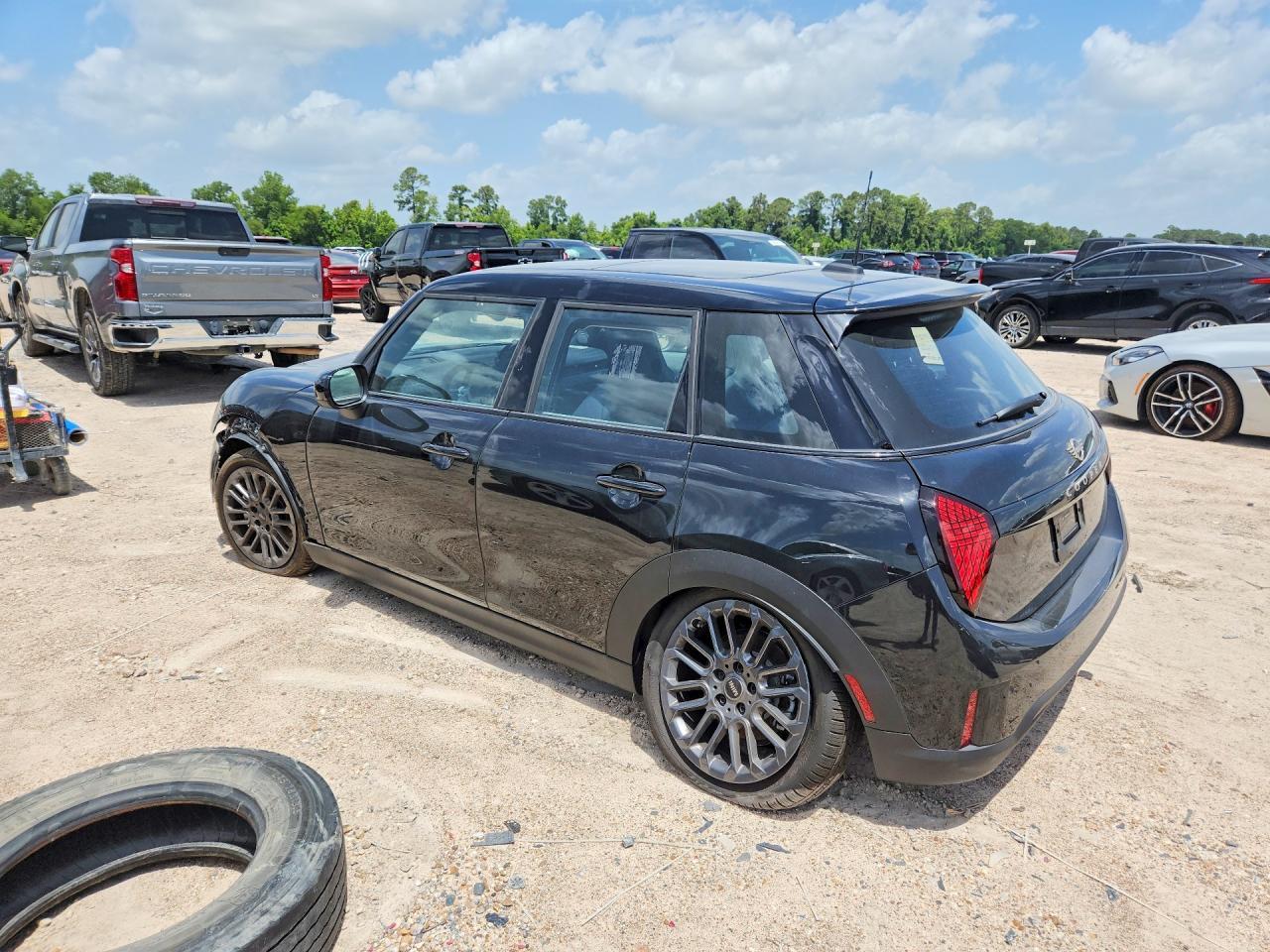 2026 Mini Cooper S - Фото 2