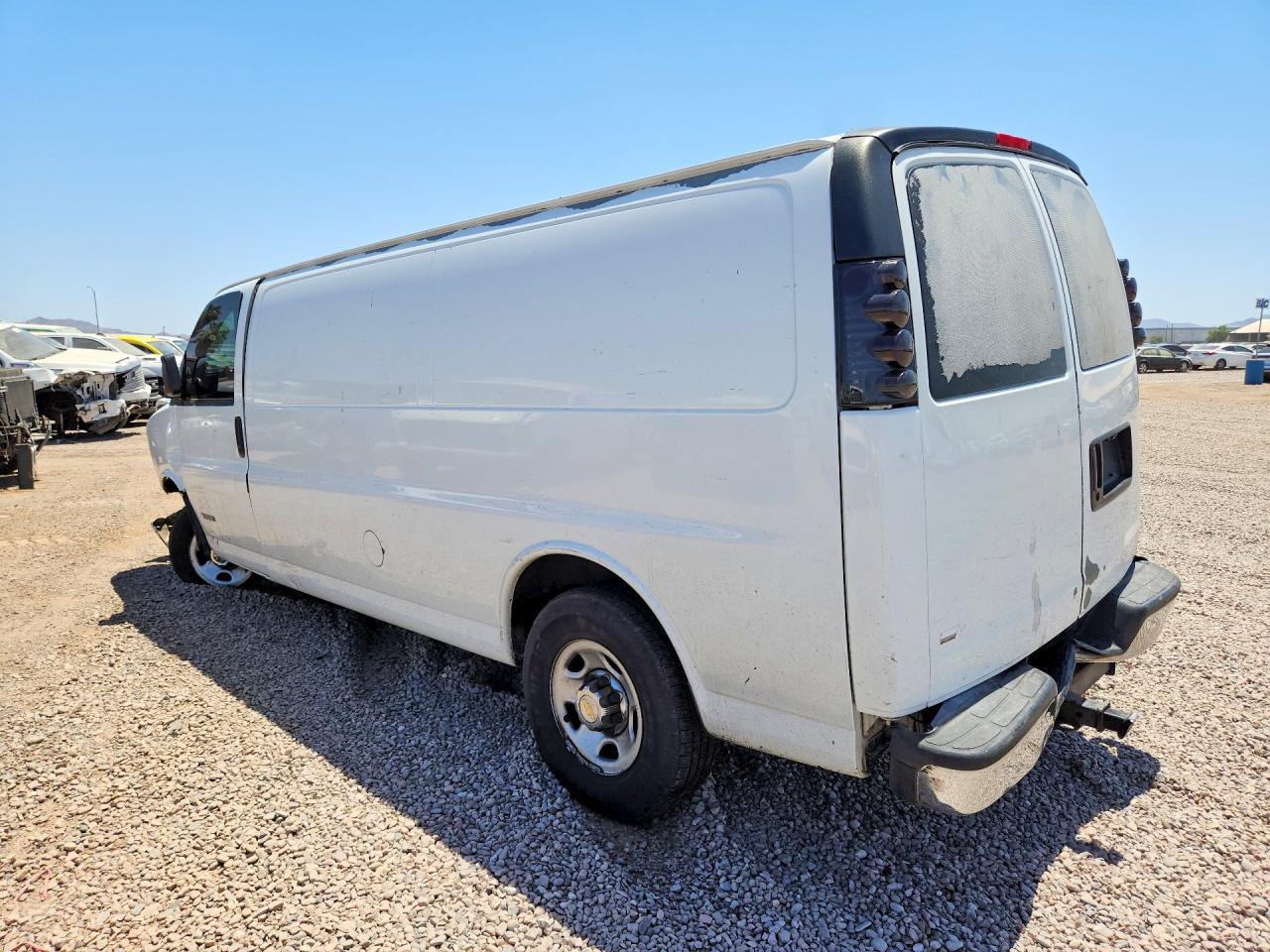 2004 Chevrolet Express G3500 - Фото 2
