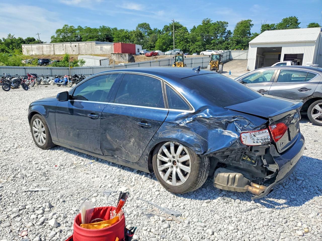 2011 Audi A4 Premium Plus - Фото 2