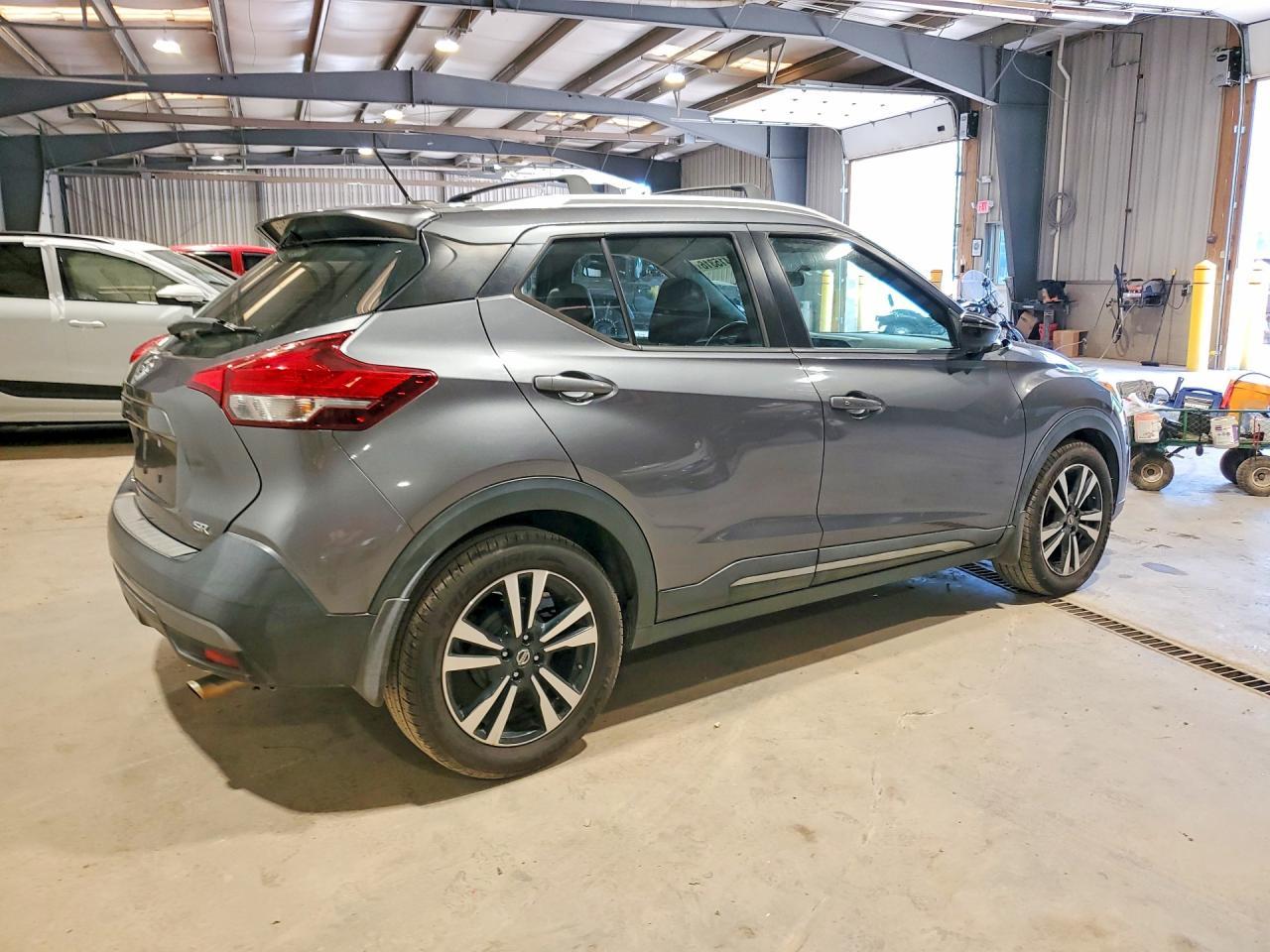 2019 Nissan Kicks Sr - Фото 3