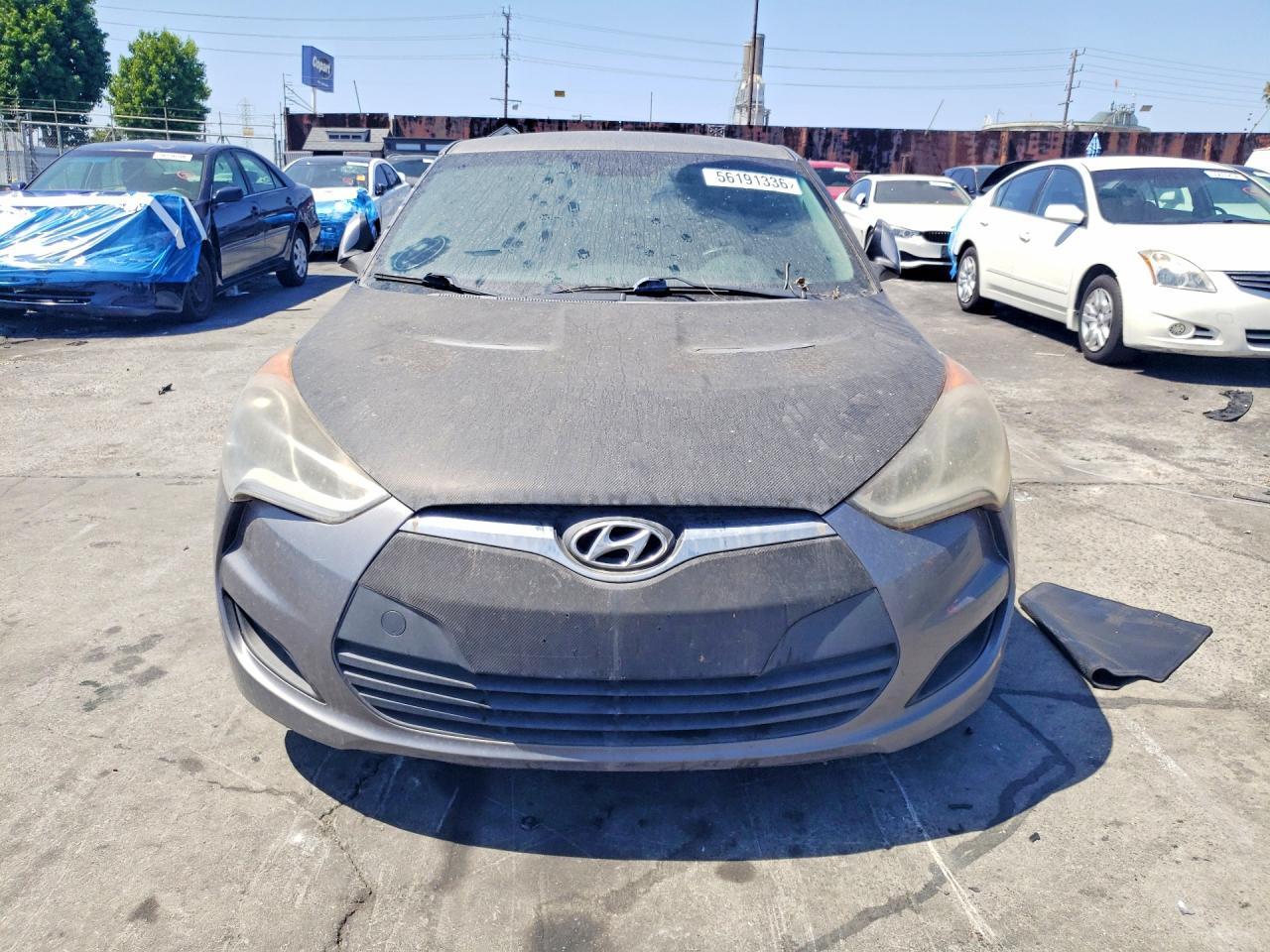 2014 Hyundai Veloster Base - Image 5