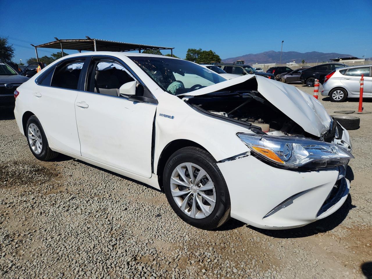 2016 Toyota Camry Hybrid Le - Фото 4