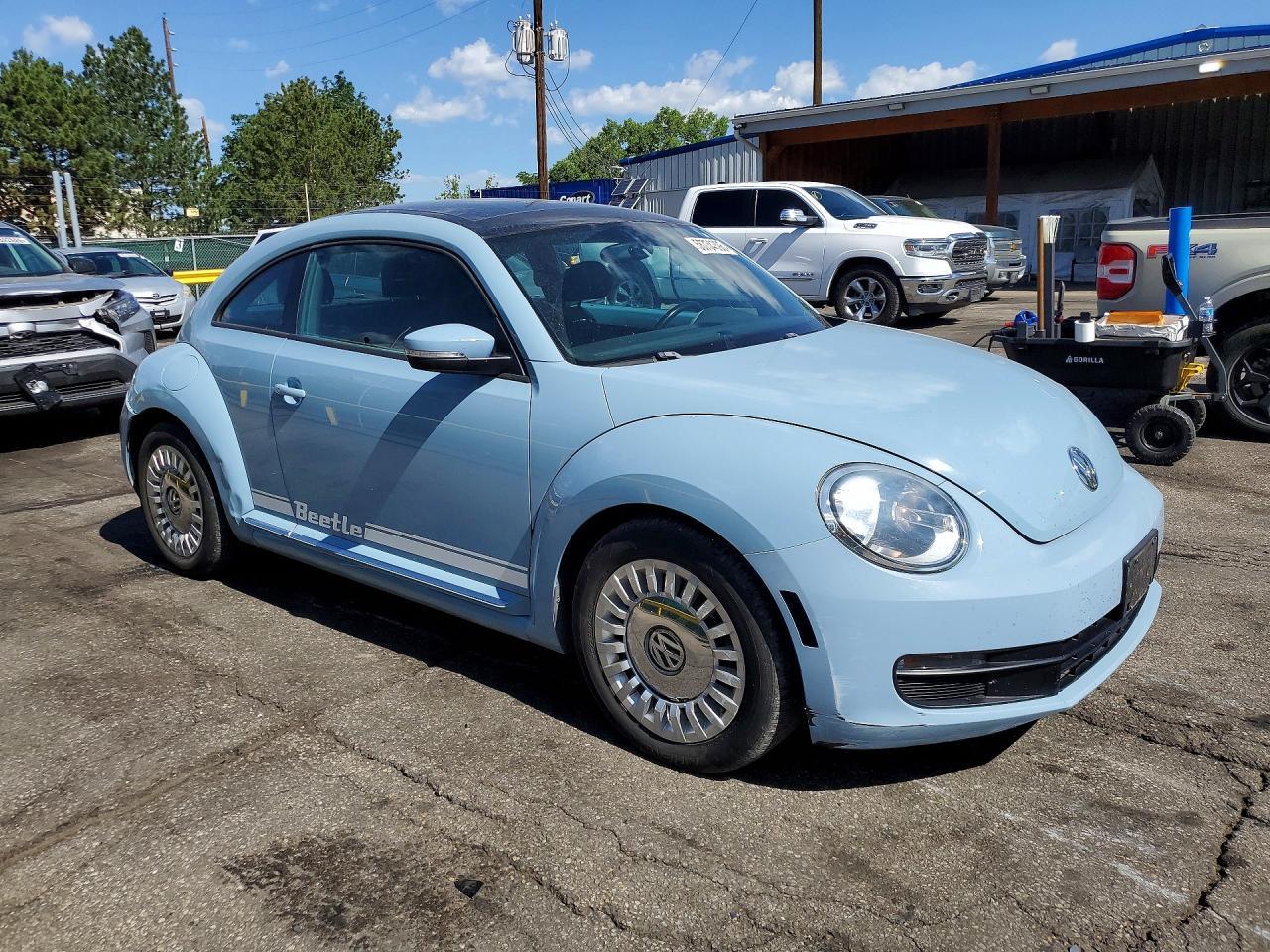 2015 Volkswagen Beetle 1.8T - Фото 4