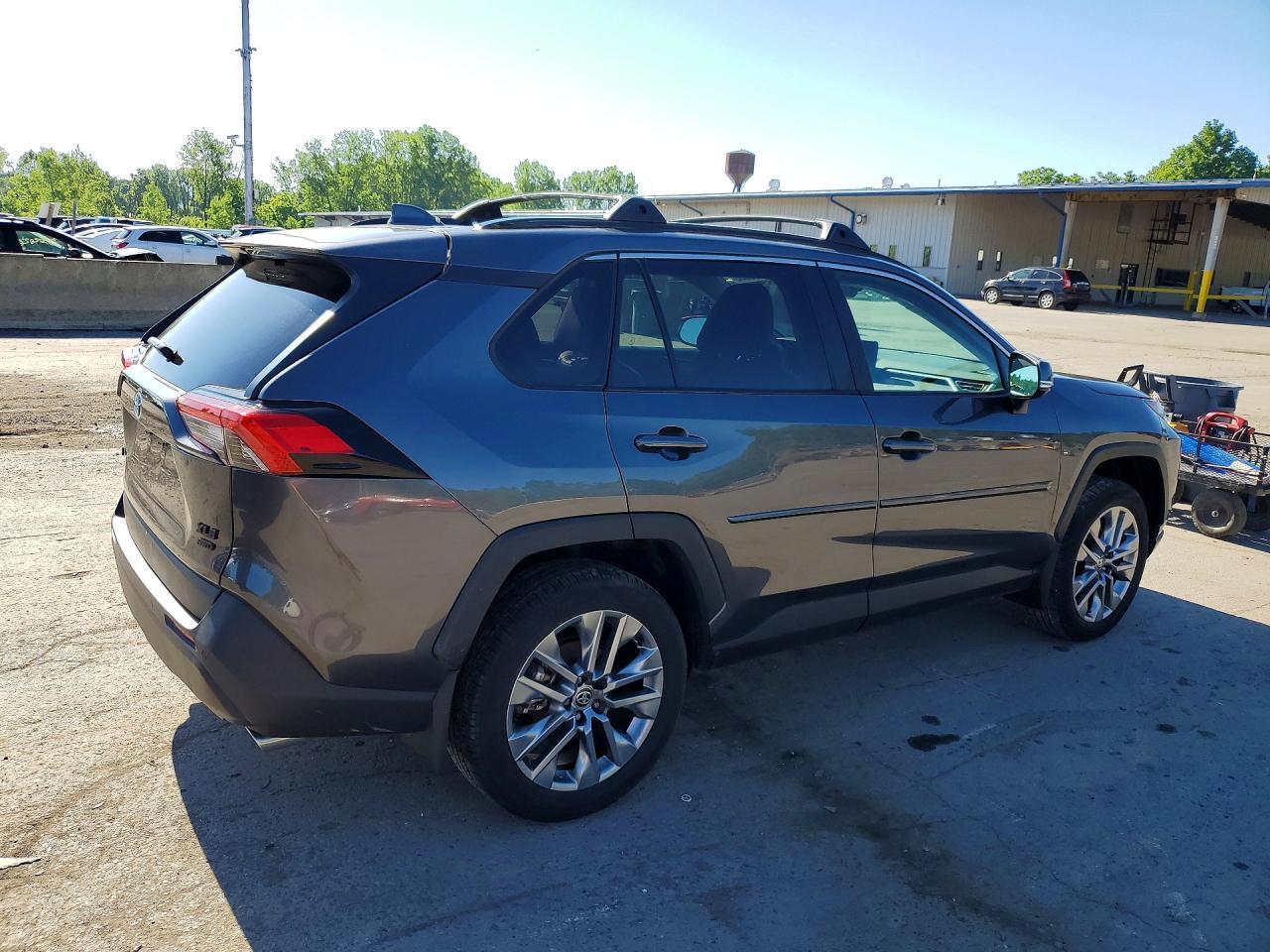 2024 Toyota Rav4 Xle Premium - Фото 3