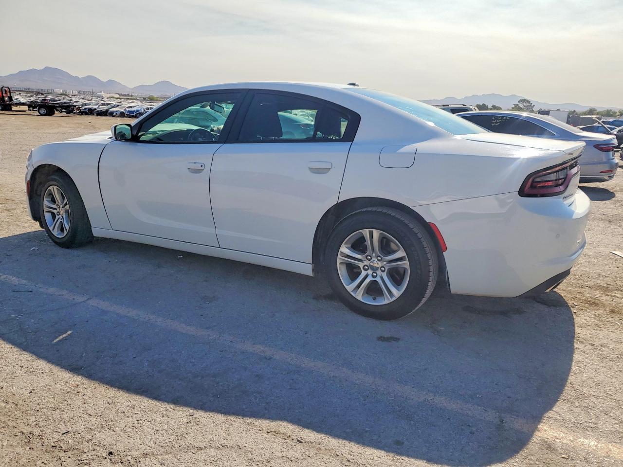 2019 Dodge Charger Sxt - Фото 2