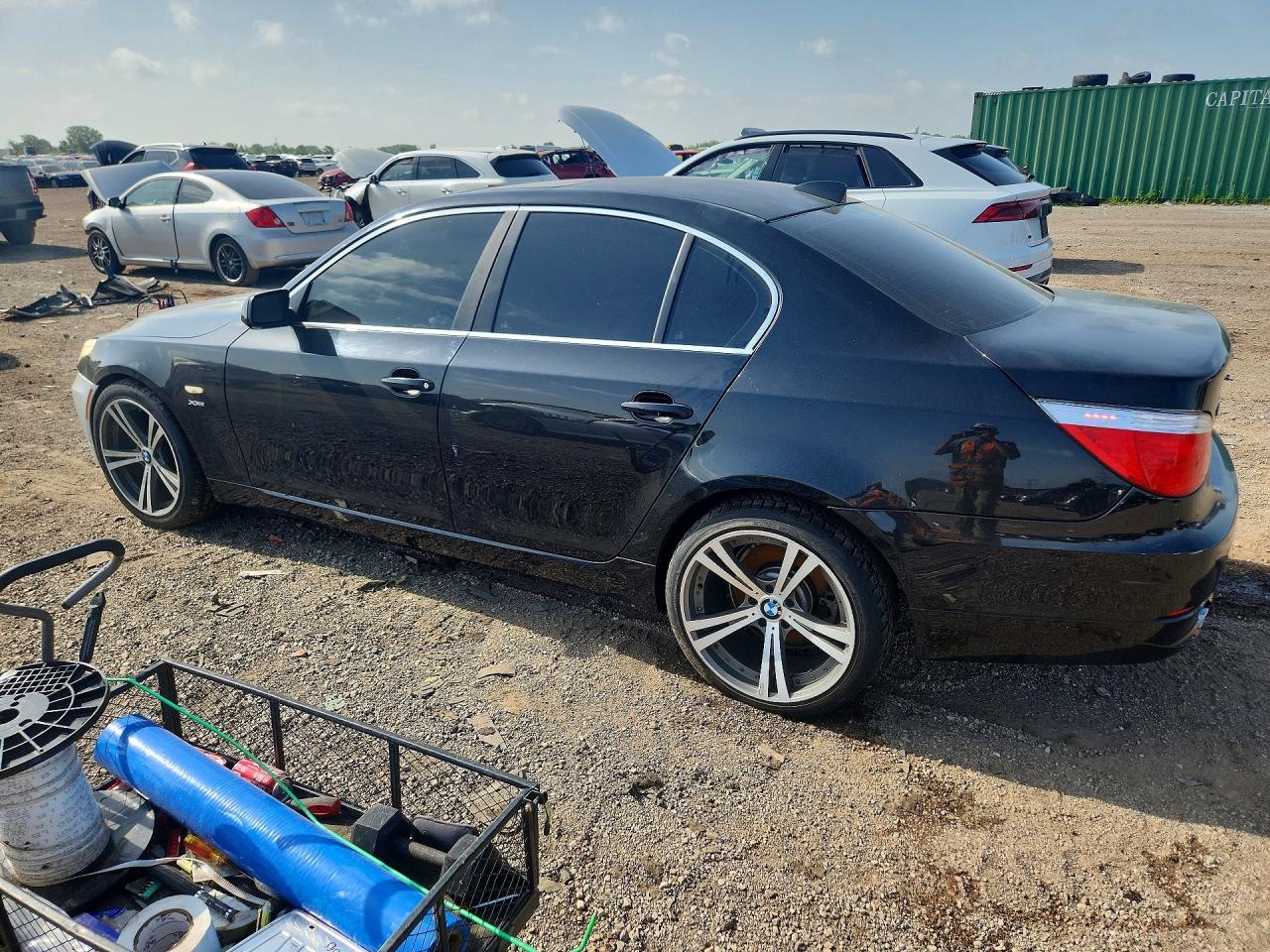 2010 BMW 528 Xi - Фото 2