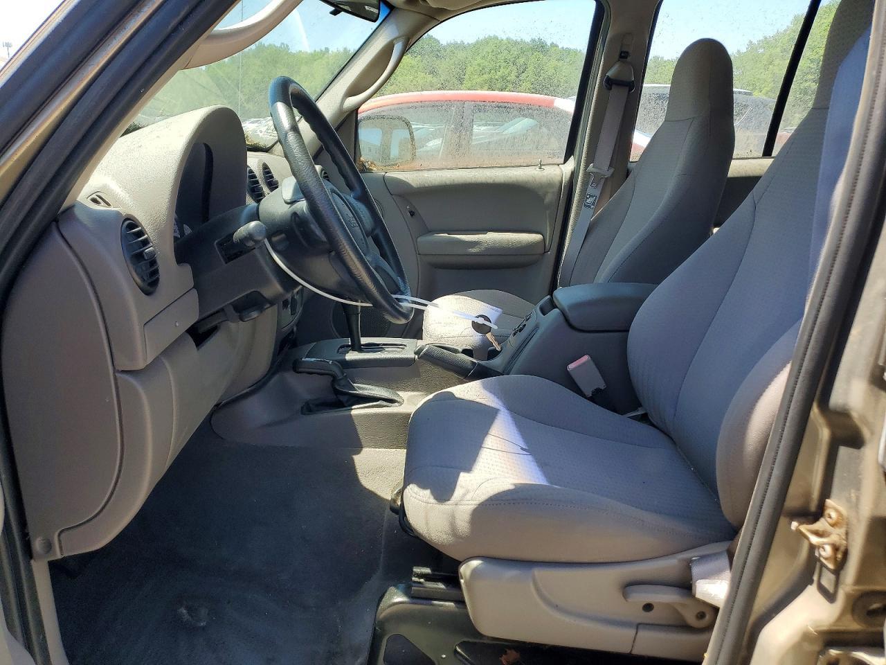 2004 Jeep Liberty Sport - Фото 7
