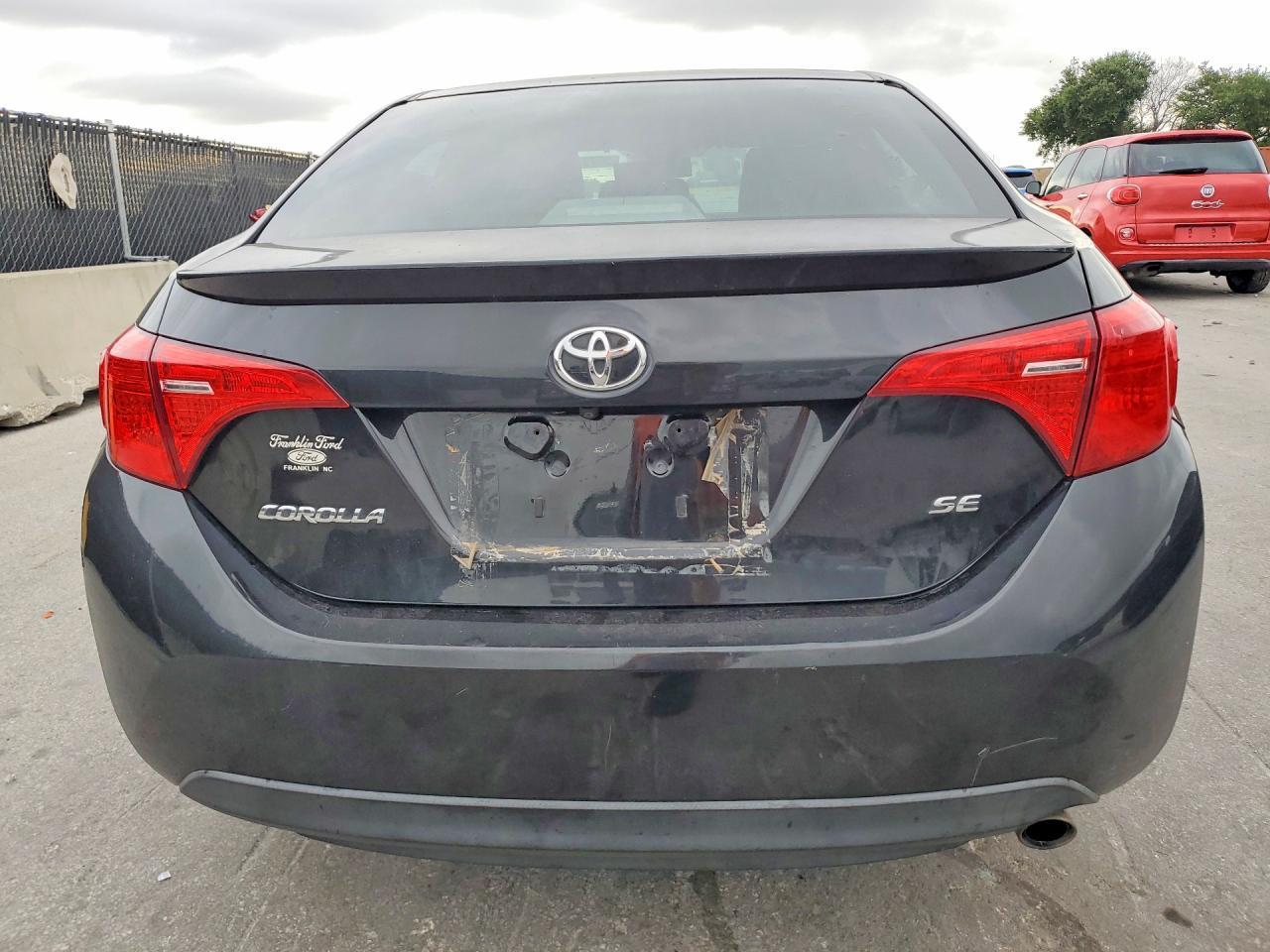 2017 Toyota Corolla Se - Фото 6