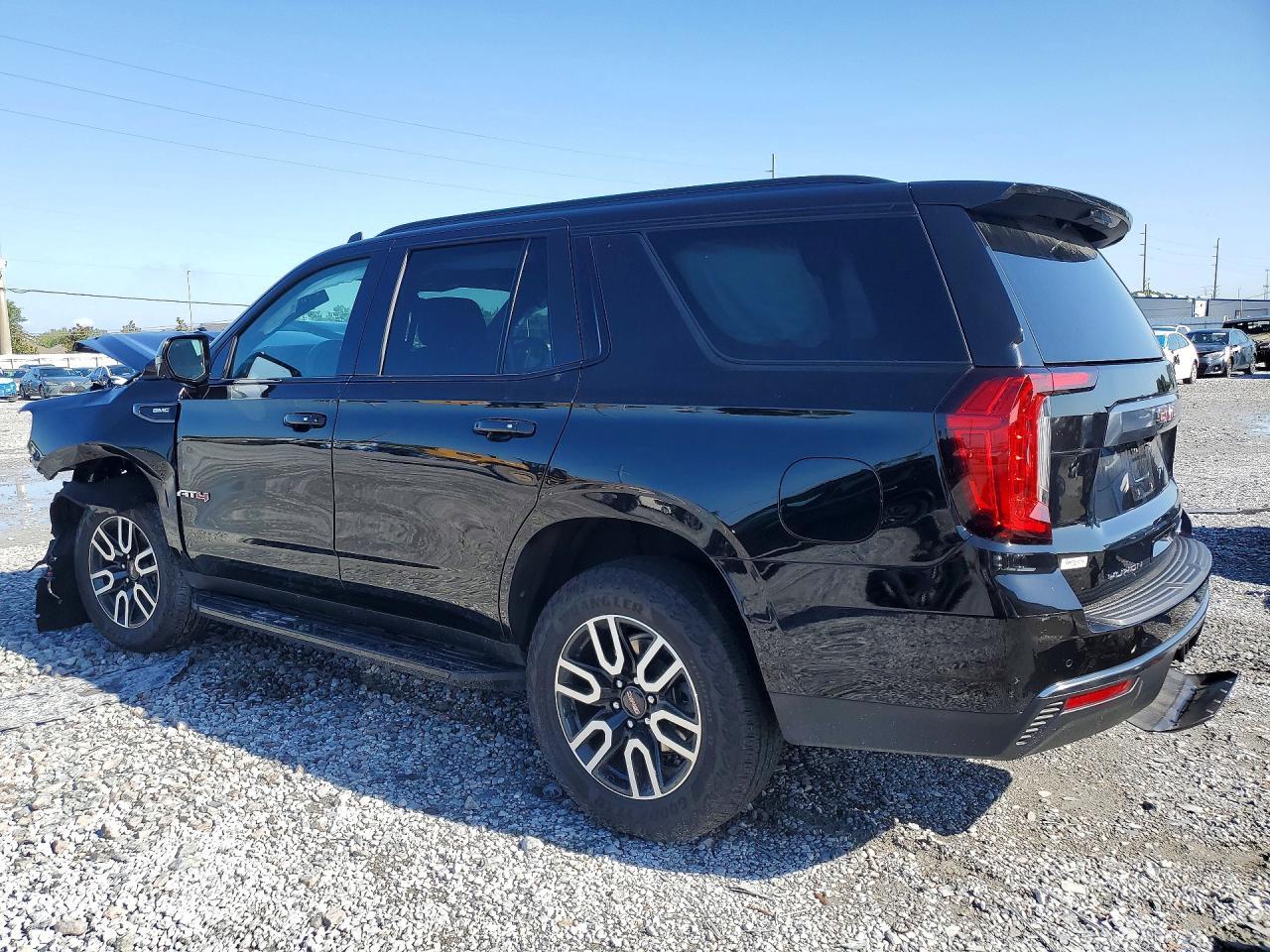 2024 GMC Yukon At4 - Фото 2