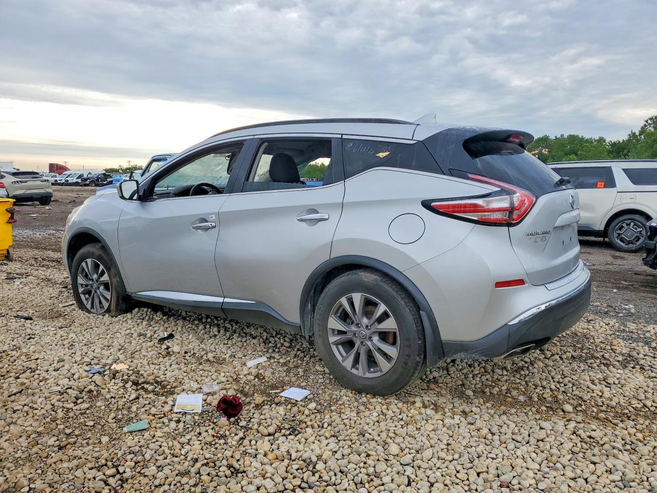 2018 Nissan Murano Sv - Image 2