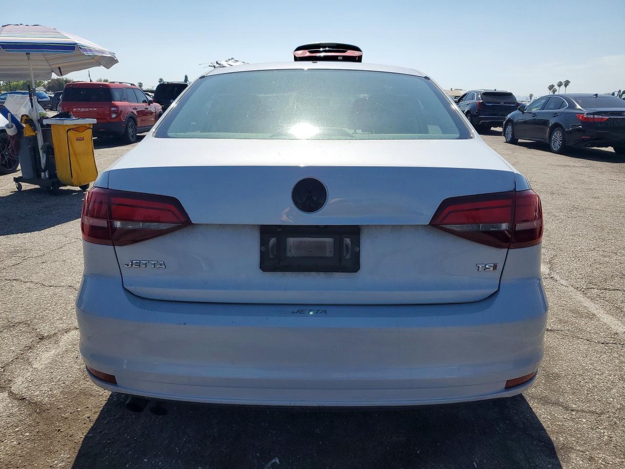 2017 Volkswagen Jetta S - Фото 6