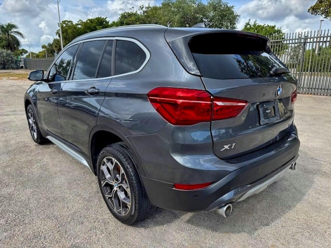 2020 BMW X1 Sdrive28I - Фото 2