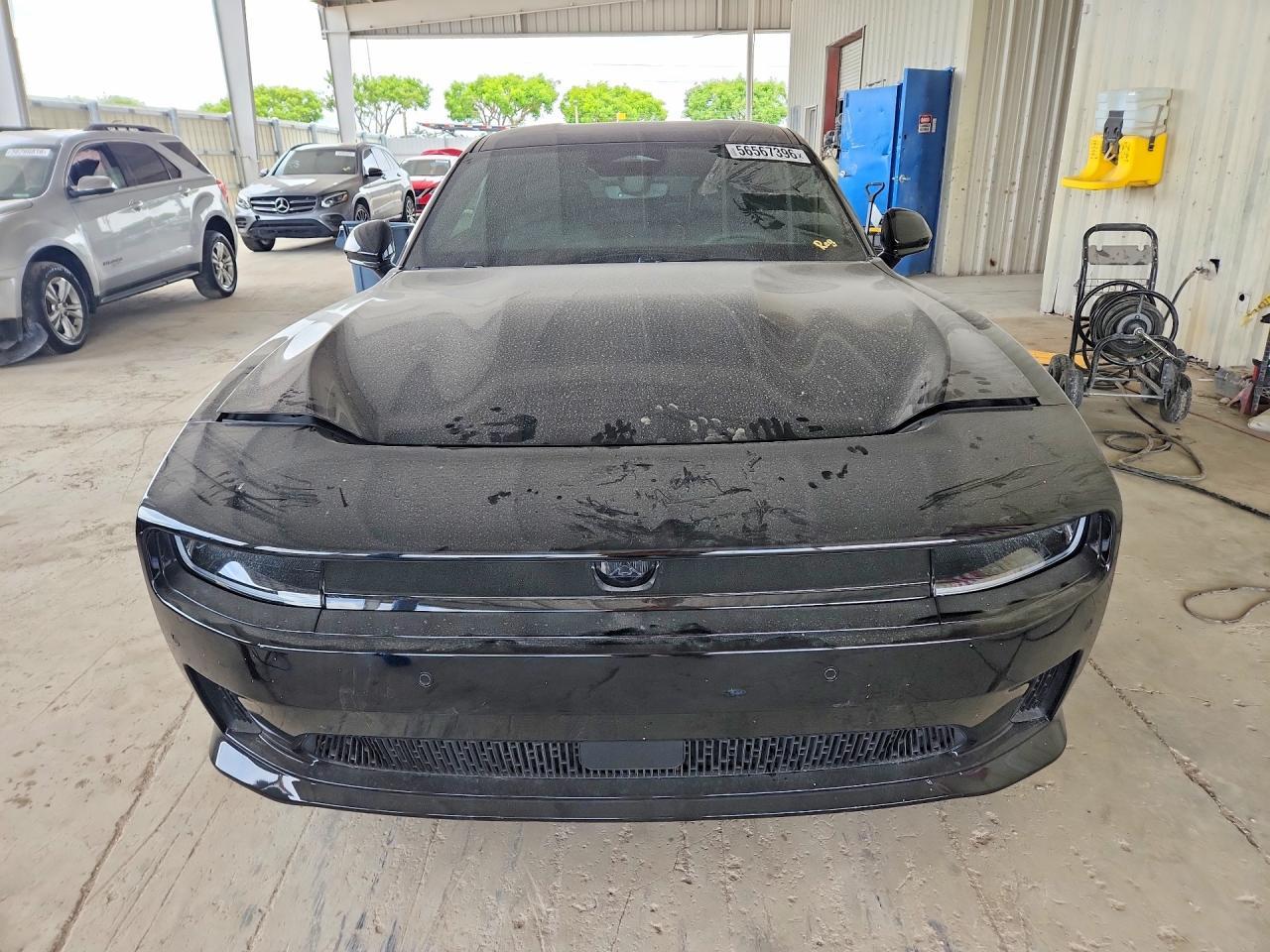 2025 Dodge Charger - Image 5