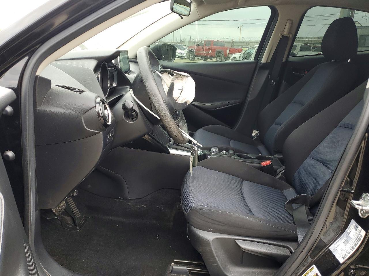 2016 Scion Ia Base - Фото 7