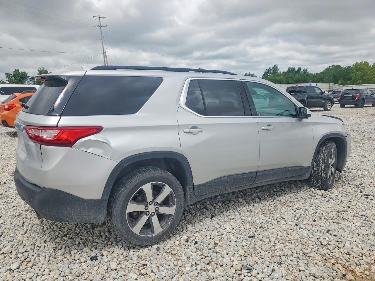 2019 Chevrolet Traverse Lt - Фото 3