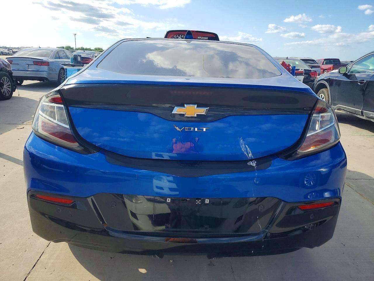2017 Chevrolet Volt Premier - Image 6