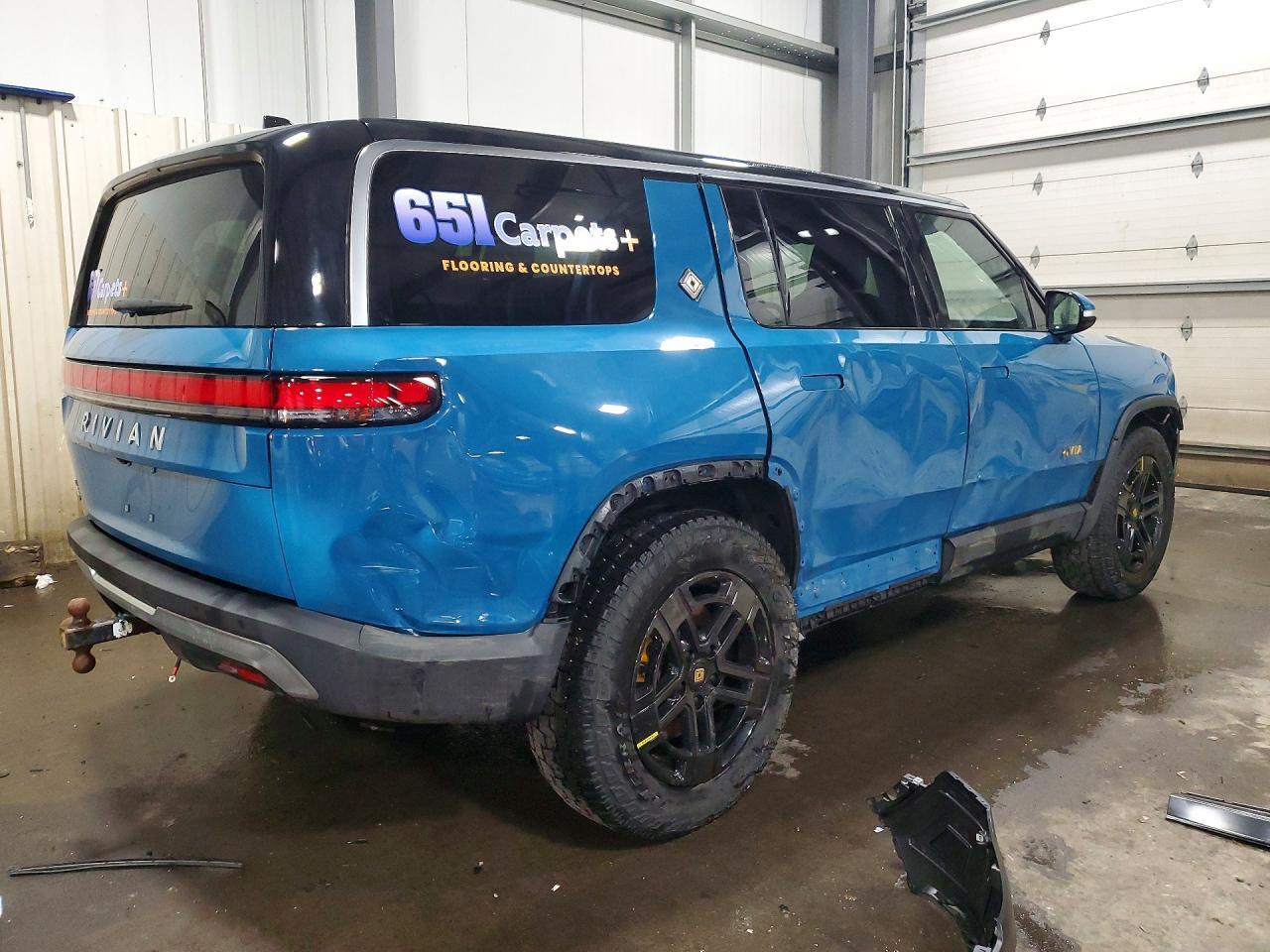 2023 Rivian R1S Adventure - Фото 3