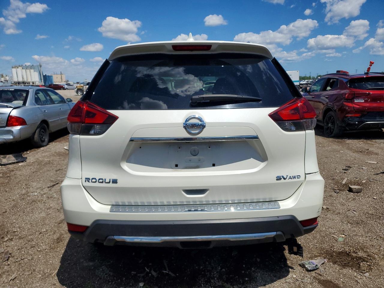 2018 Nissan Rogue Sv - Image 6