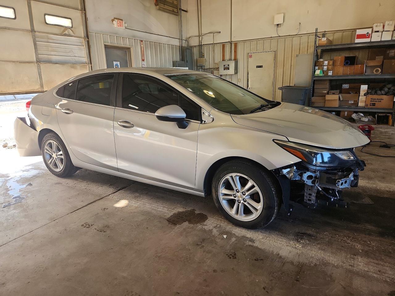 2018 Chevrolet Cruze Lt - Image 4