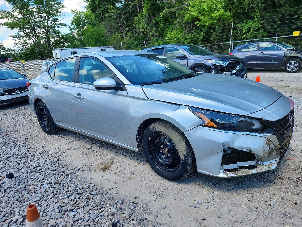 2023 Nissan Altima S - Фото 4