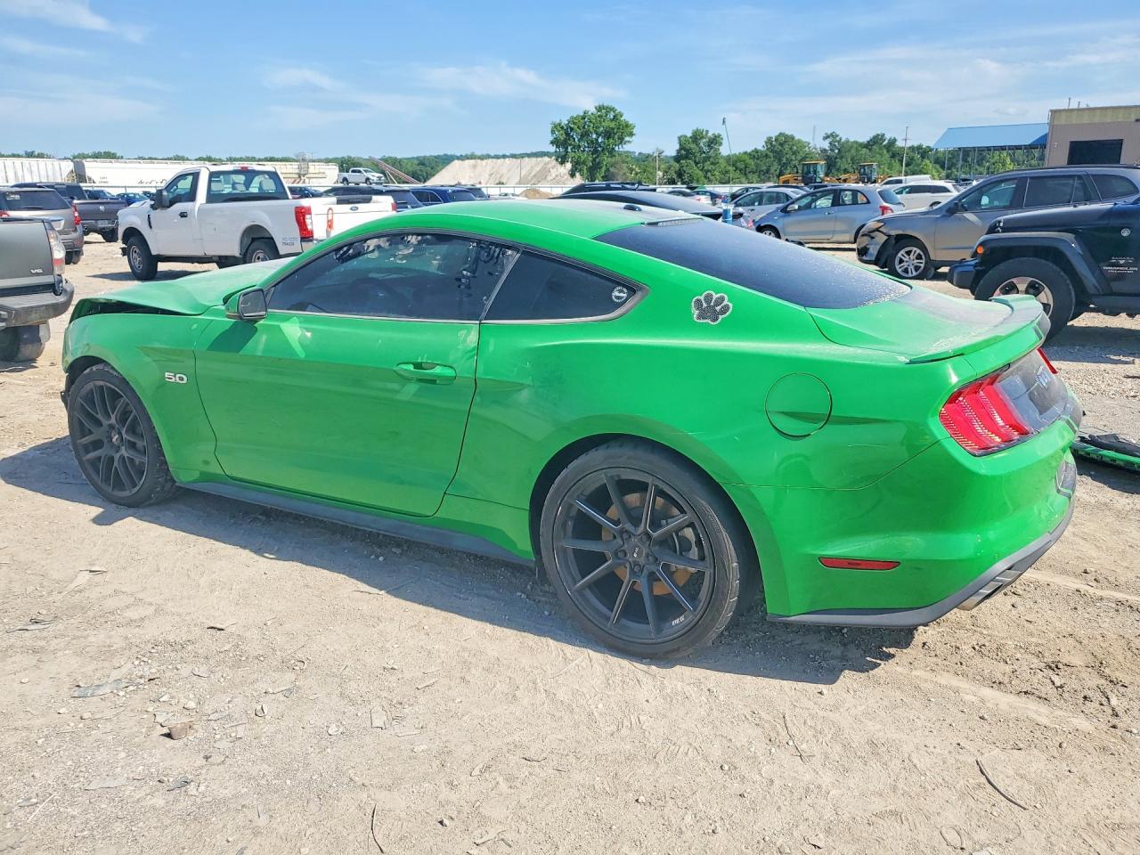 2019 Ford Mustang - Фото 2