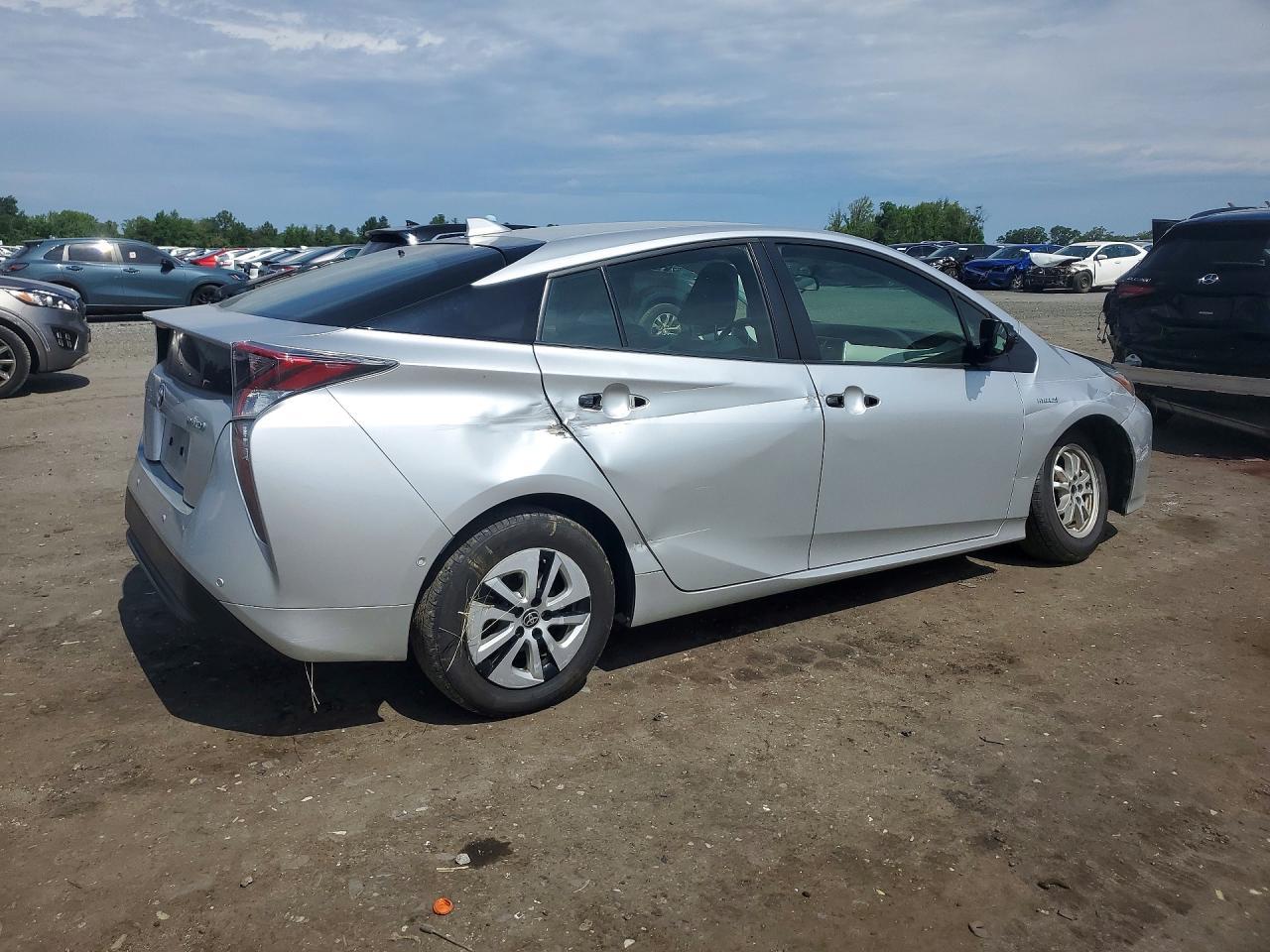 2018 Toyota Prius Two - Фото 3