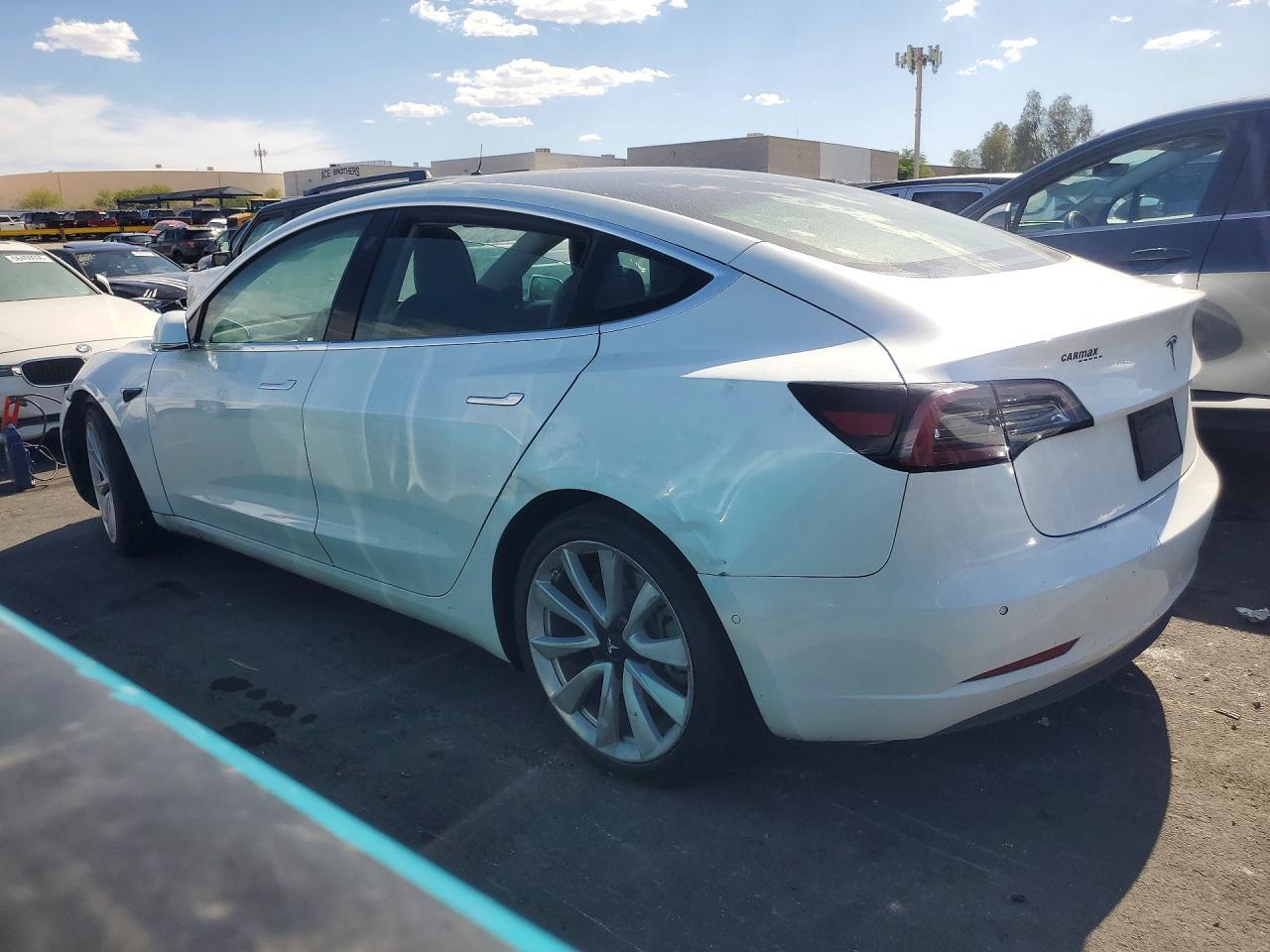 2020 Tesla Model 3 - Фото 2