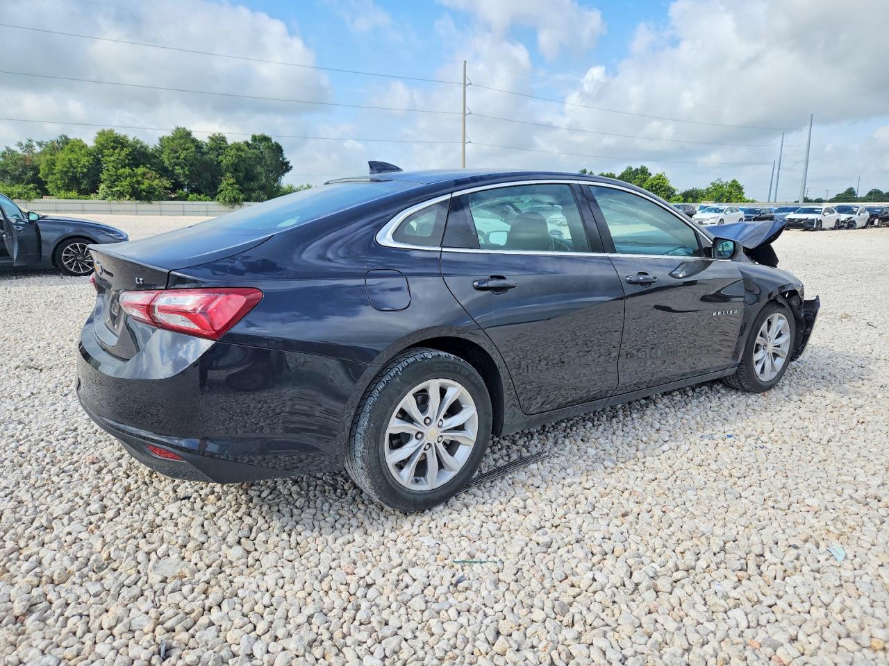 2022 Chevrolet Malibu Lt - Фото 3