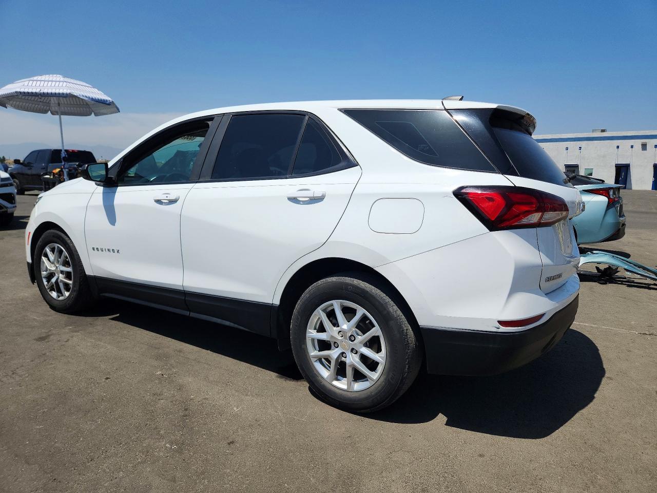 2022 Chevrolet Equinox Ls - Image 2
