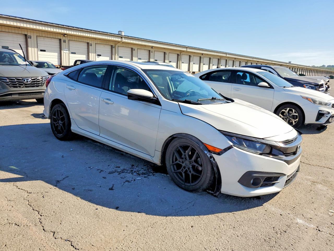 2016 Honda Civic - Image 4