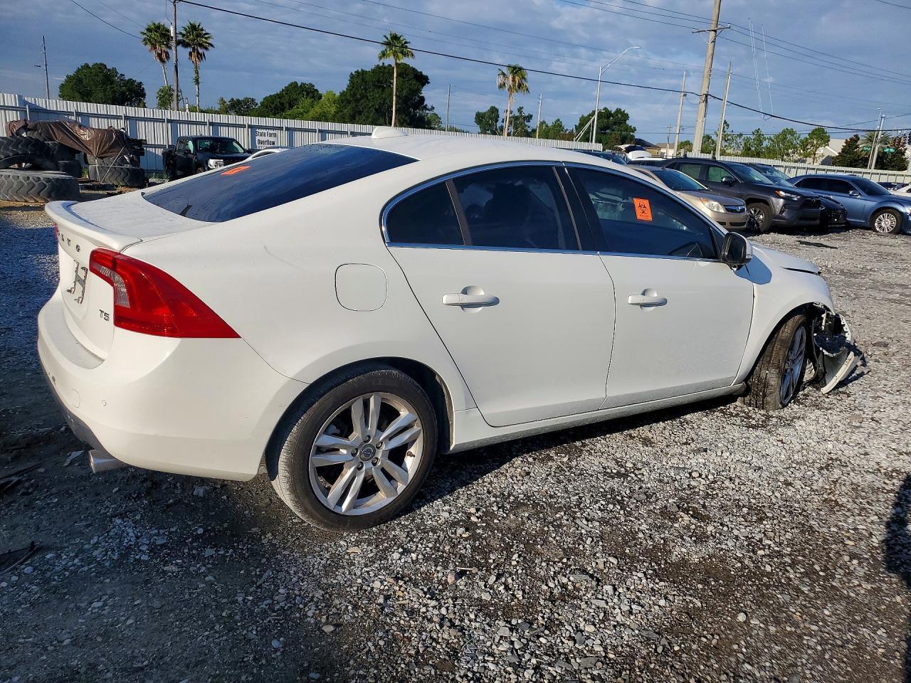 2013 Volvo S60 T5 - Image 3