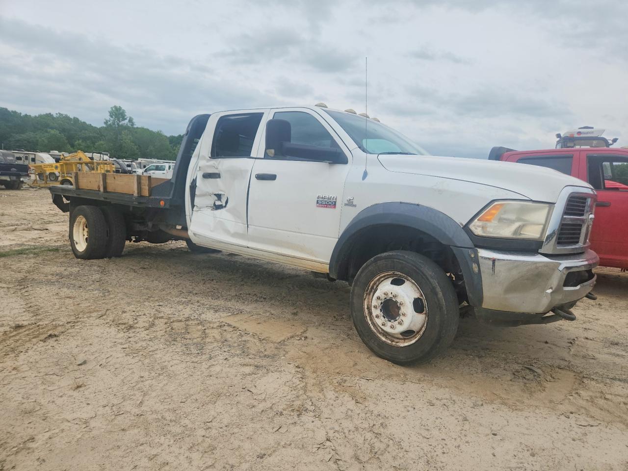 2012 Dodge Ram 5500 St - Image 4