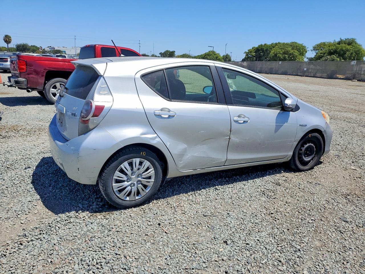 2013 Toyota Prius C - Image 3