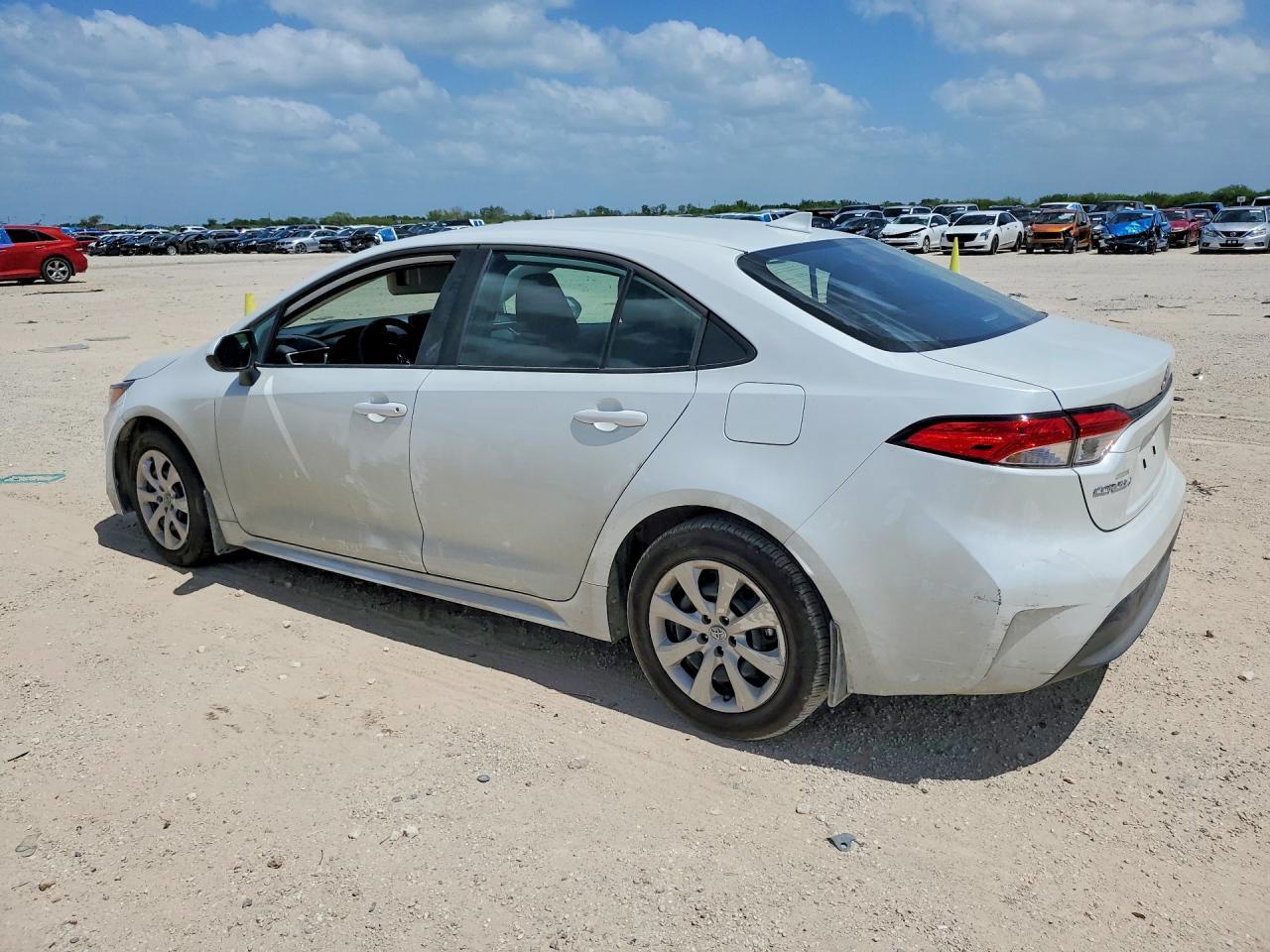 2026 Toyota Corolla Le - Фото 2