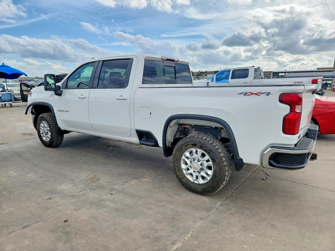 2022 Chevrolet Silverado K3500 Lt - Фото 2